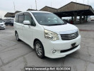 Toyota Noah ZRR70G