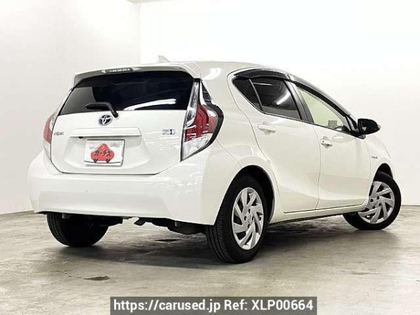 Used 2015 CVT toyota aqua DAA-NHP10 Image[2]