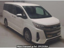 Toyota Noah ZWR80W