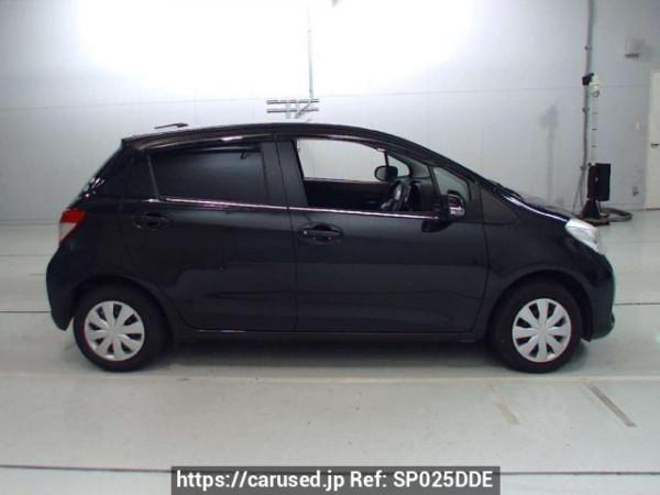 Used 2011 AT toyota vitz NSP130 Image[2]