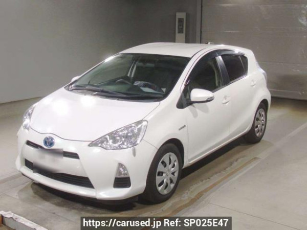 Used 2014 AT toyota aqua NHP10 Image[0]