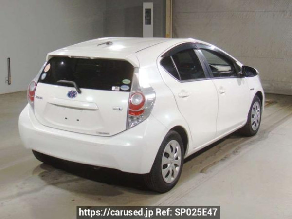 Used 2014 AT toyota aqua NHP10 Image[1]