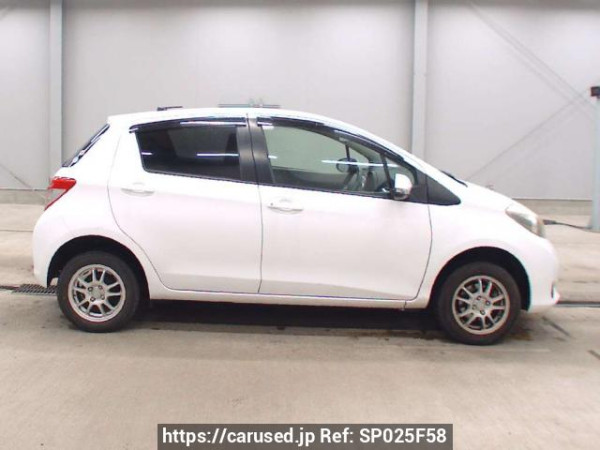 Used 2011 AT toyota vitz NSP135 Image[2]