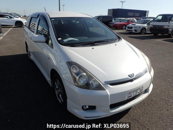 Used 2003 AT toyota wish ZNE14G Image[0]
