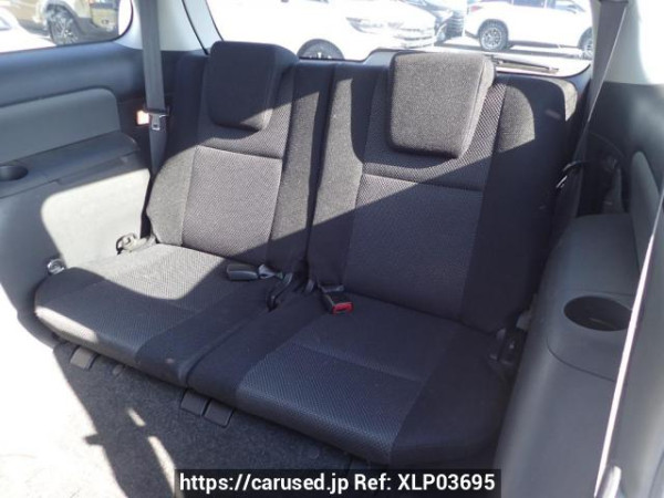 Used 2003 AT toyota wish ZNE14G Image[13]