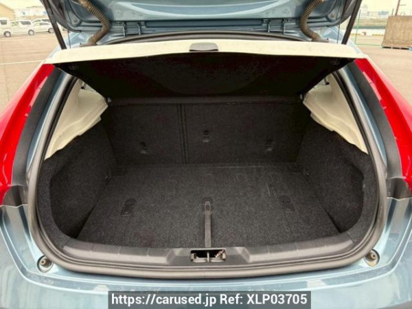 Used 2013 AT volvo v40 MB4164T Image[8]