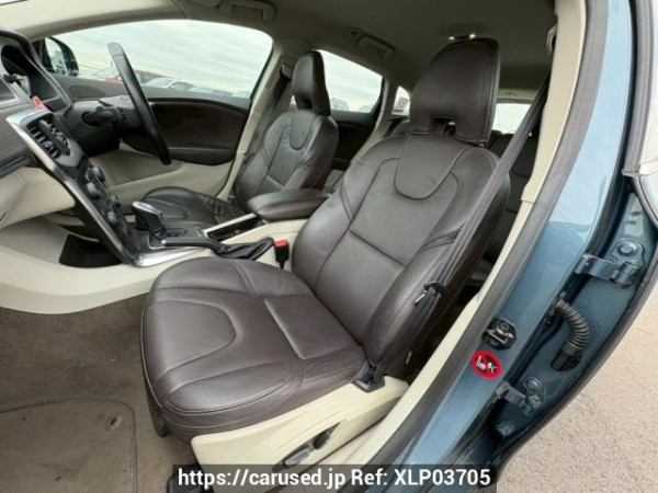 Used 2013 AT volvo v40 MB4164T Image[14]