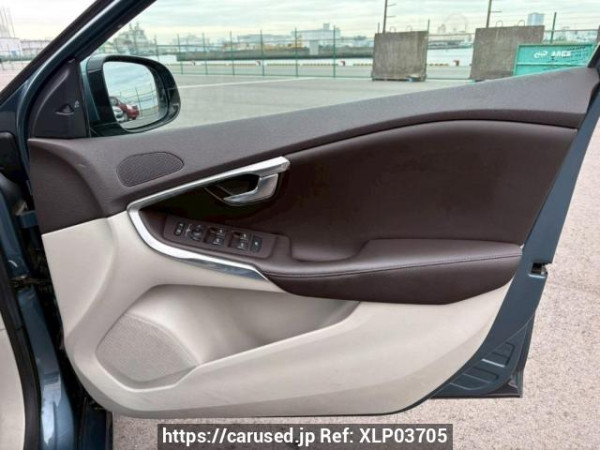 Used 2013 AT volvo v40 MB4164T Image[17]