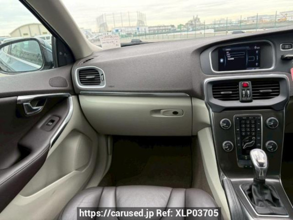 Used 2013 AT volvo v40 MB4164T Image[19]