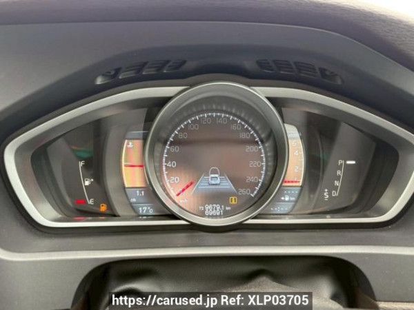 Used 2013 AT volvo v40 MB4164T Image[27]