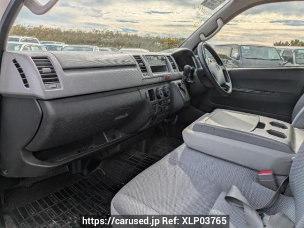 Used 2005 AT toyota hiace-van KDH205K Image[16]