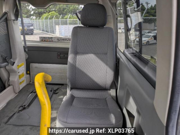 Used 2005 AT toyota hiace-van KDH205K Image[21]