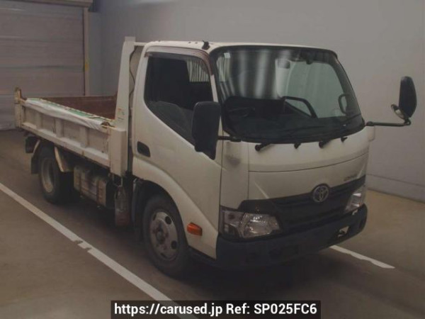 Used 2018 MT toyota dyna-truck XZU620D Image[2]