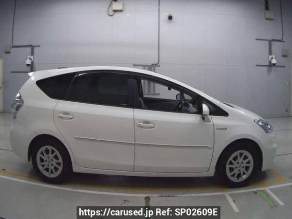 Used 2013 AT toyota prius-alpha ZVW41W Image[2]