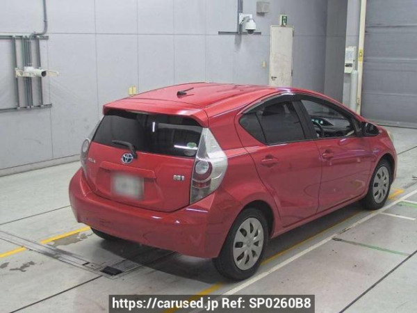 Used 2012 AT toyota aqua NHP10 Image[1]