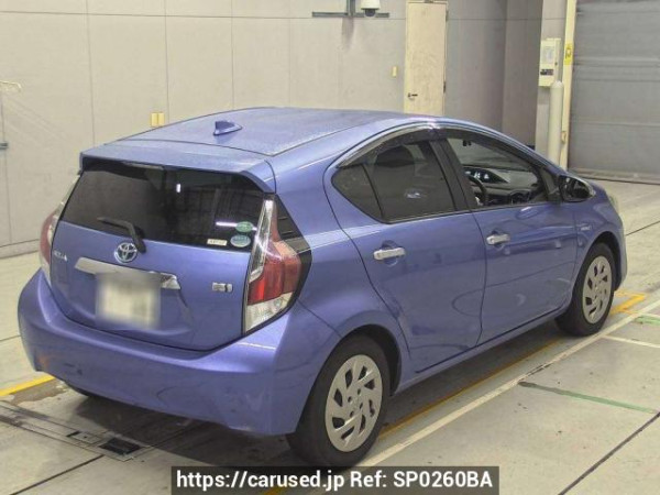 Used 2015 AT toyota aqua NHP10 Image[1]
