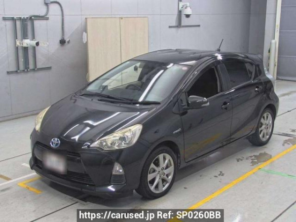 Used 2014 AT toyota aqua NHP10 Image[0]