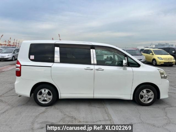 Used 2010 AT toyota noah ZRR70G Image[7]