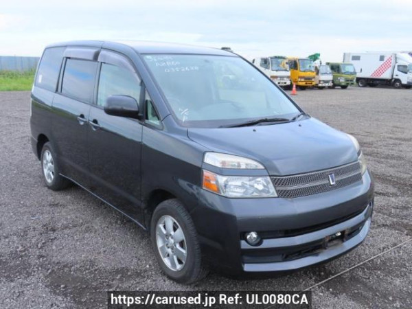 Used 2004 AT toyota voxy AZR60G Image[0]
