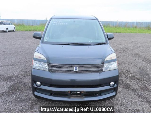 Used 2004 AT toyota voxy AZR60G Image[1]
