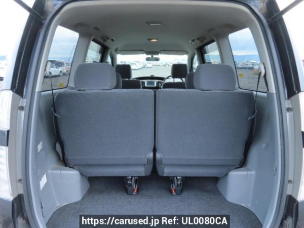 Used 2004 AT toyota voxy AZR60G Image[9]