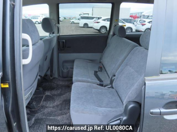 Used 2004 AT toyota voxy AZR60G Image[17]