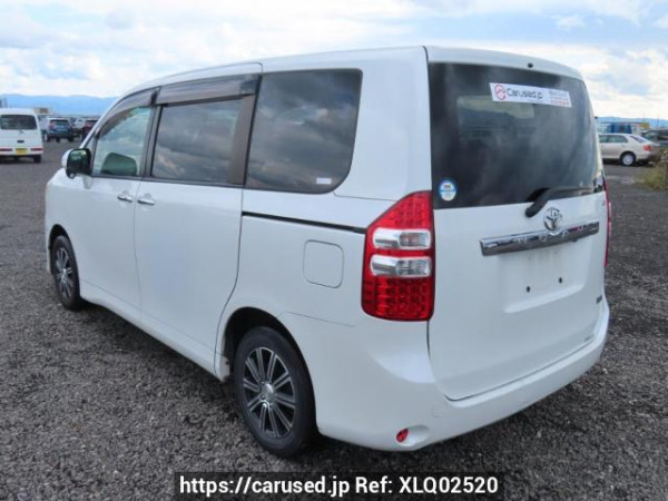 Used 2010 AT toyota noah ZRR70G Image[4]