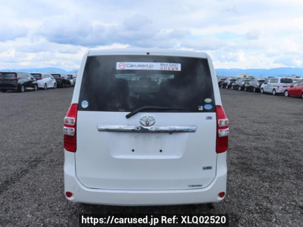 Used 2010 AT toyota noah ZRR70G Image[5]