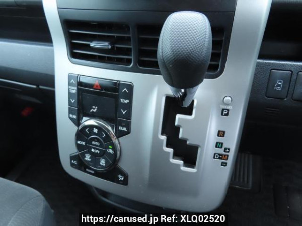 Used 2010 AT toyota noah ZRR70G Image[30]