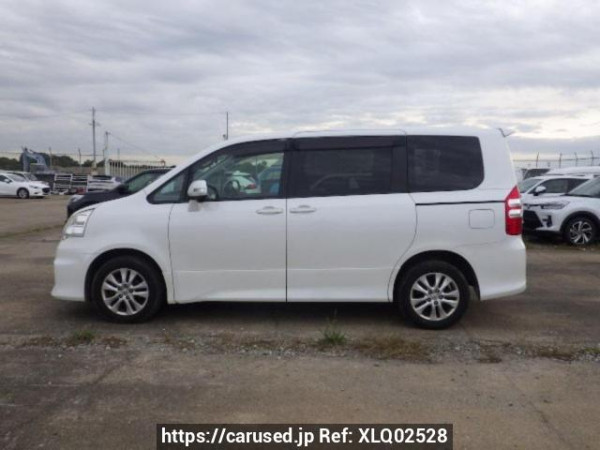 Used 2010 AT toyota noah ZRR75W Image[3]