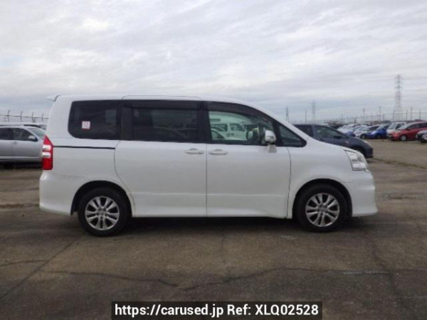 Used 2010 AT toyota noah ZRR75W Image[7]
