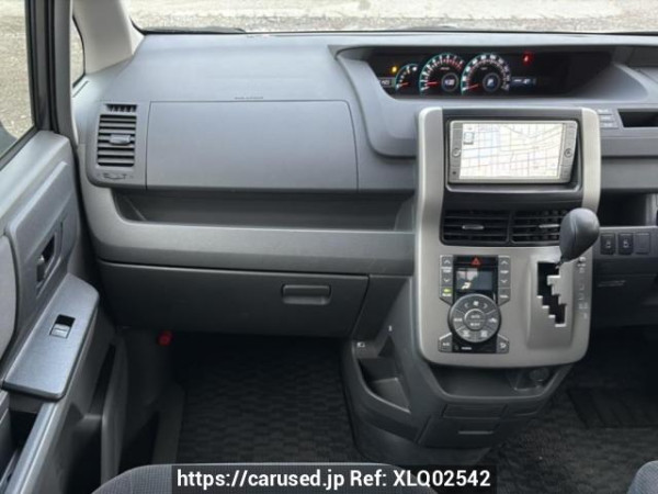 Used 2009 AT toyota noah ZRR70G Image[15]