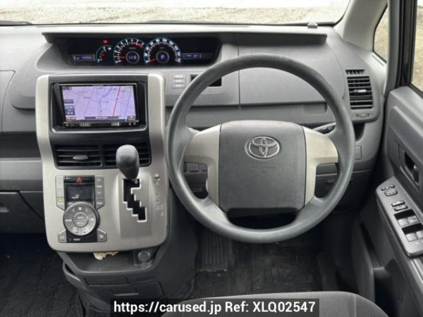 Used 2009 AT toyota noah ZRR70G Image[17]