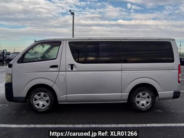 Used 2005 AT toyota regiusace-van TRH200V Image[3]