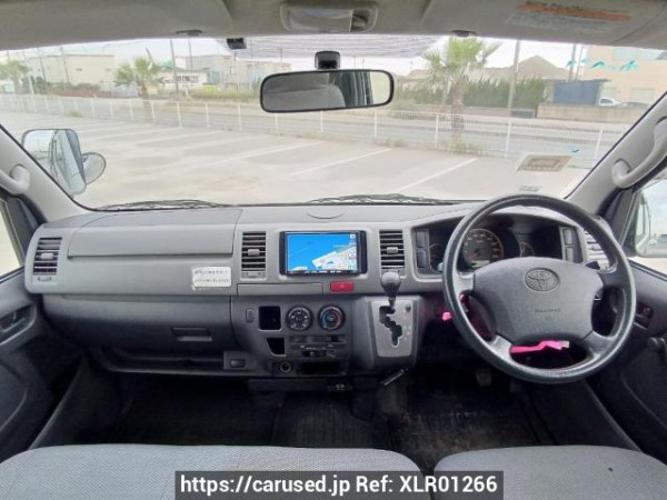 Used 2005 AT toyota regiusace-van TRH200V Image[16]