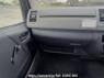Used 2005 AT toyota regiusace-van TRH200V Image[17]