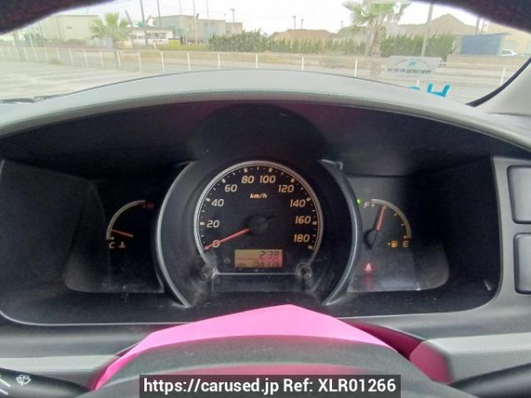 Used 2005 AT toyota regiusace-van TRH200V Image[19]