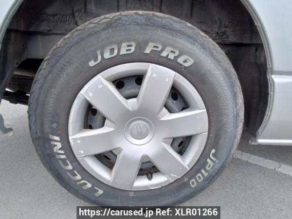 Used 2005 AT toyota regiusace-van TRH200V Image[28]
