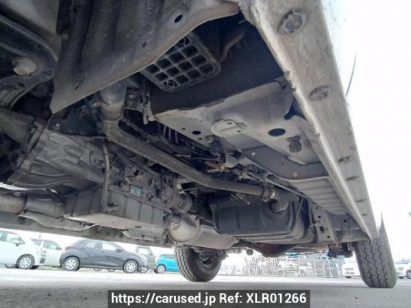 Used 2005 AT toyota regiusace-van TRH200V Image[33]