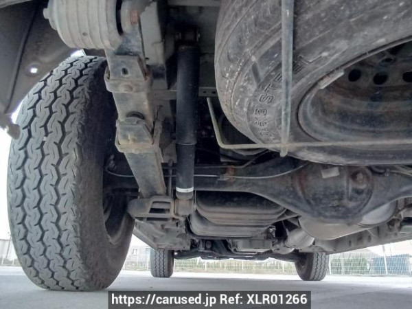 Used 2005 AT toyota regiusace-van TRH200V Image[36]