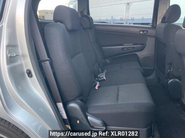 Used 2004 AT toyota wish ZNE10G Image[15]