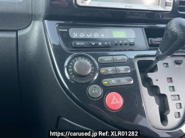 Used 2004 AT toyota wish ZNE10G Image[27]