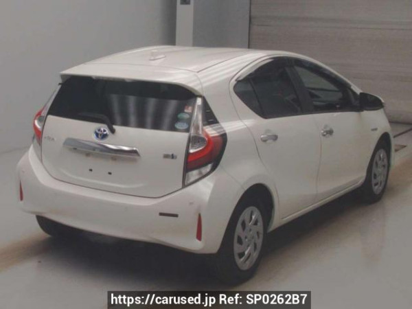 Used 2018 AT toyota aqua NHP10 Image[1]