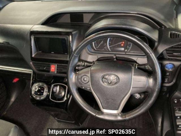 Used 2017 AT toyota noah ZWR80W Image[2]