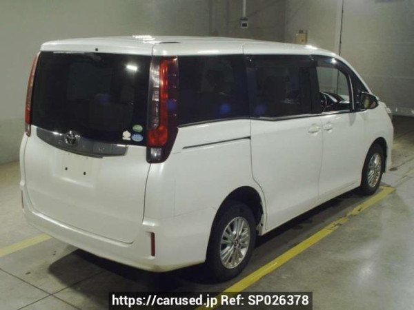 Used 2014 AT toyota noah ZRR85G Image[1]