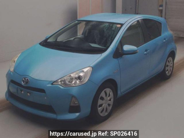 Used 2012 AT toyota aqua NHP10 Image[0]