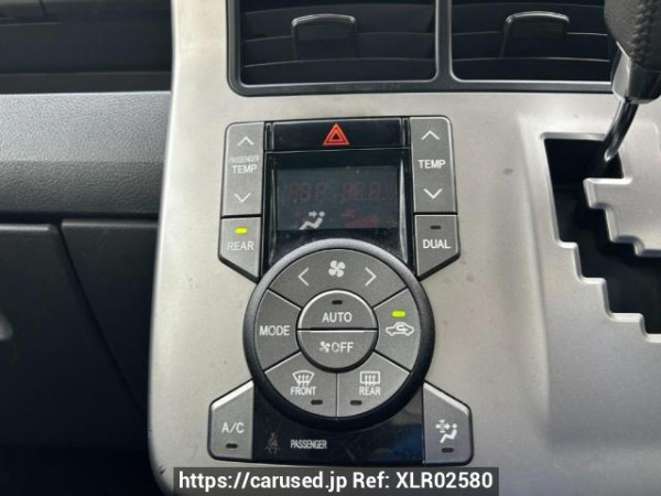 Used 2009 AT toyota voxy ZRR70W Image[27]