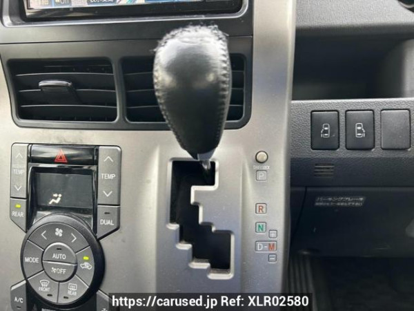 Used 2009 AT toyota voxy ZRR70W Image[28]