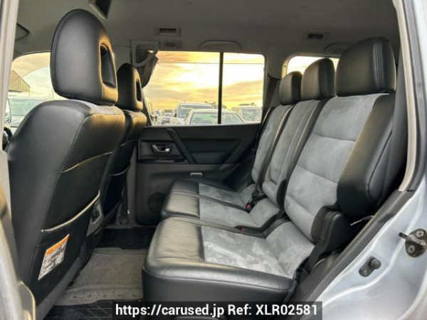 Used 2005 AT mitsubishi pajero V73W Image[16]