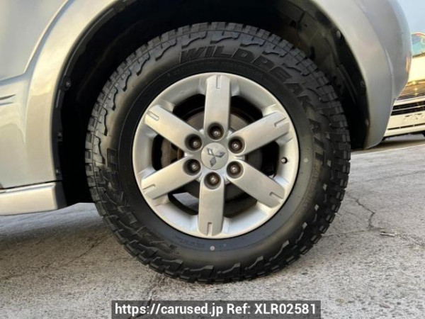 Used 2005 AT mitsubishi pajero V73W Image[31]
